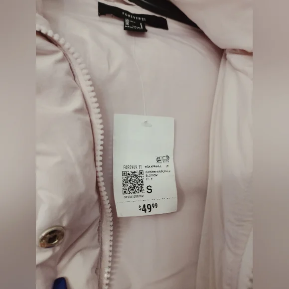 Forever 21 Women's Pink Puffer Jacket - Picture 8 of 11
